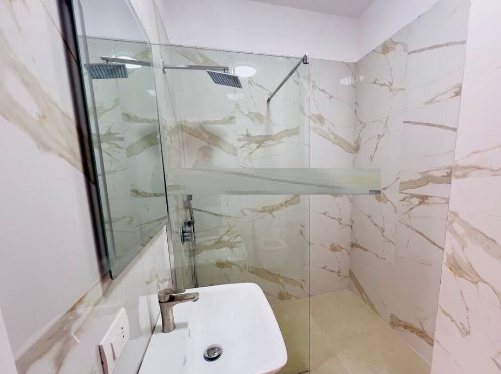 Apartment 2+1+2+2 Parking Spot at 5-Maji, near Concord Center!