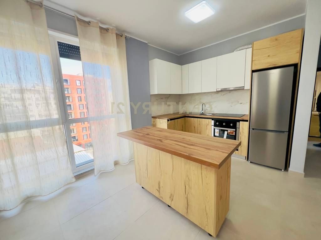 Apartment 2+1+2+2 Parking Spot at 5-Maji, near Concord Center!