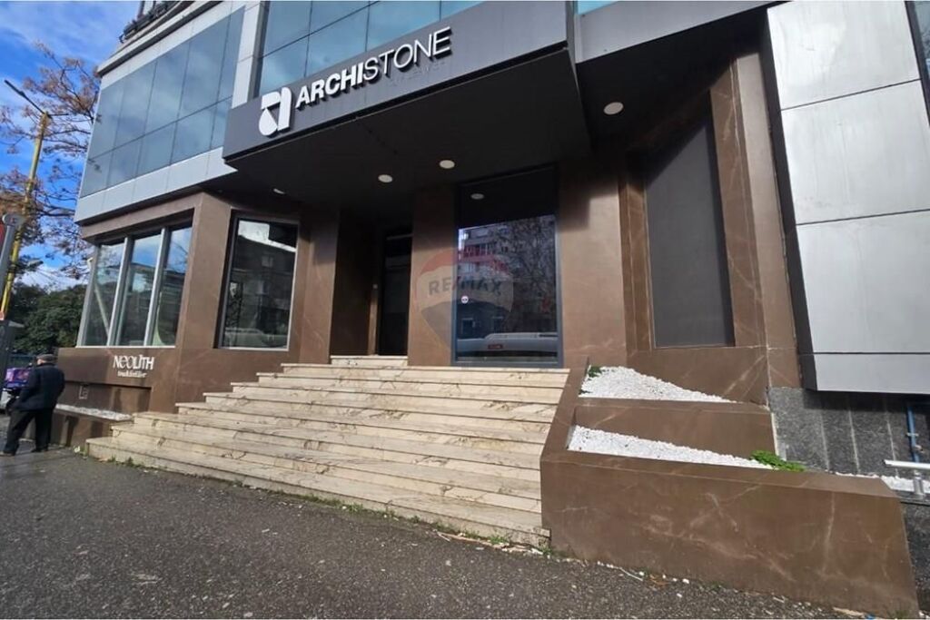 Negozio in affitto a Piazza Wilson