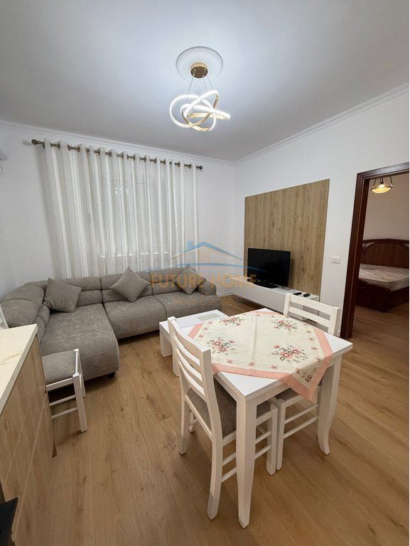 Affitto, Appartamento 2+1, Via Congresso di Monastero