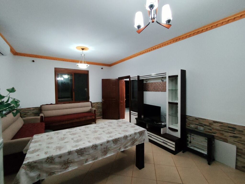 piano villa in affitto, Yzberisht