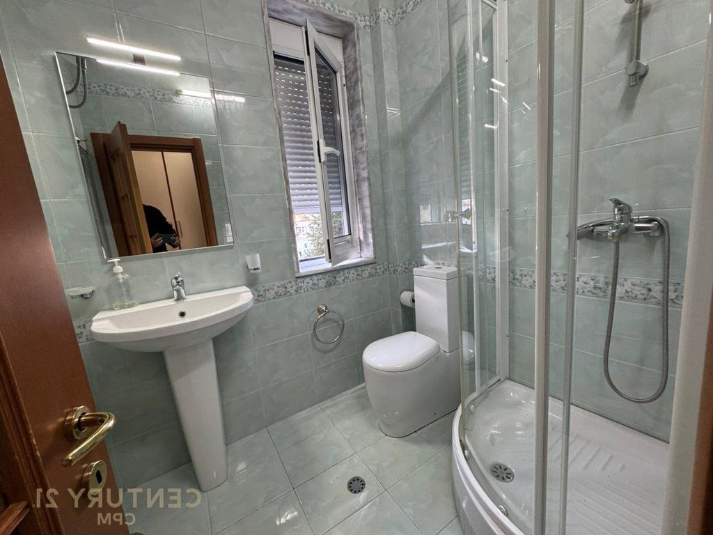 Apartament 2+1+2 Për Shitje në Ish Bllok 650,000 €