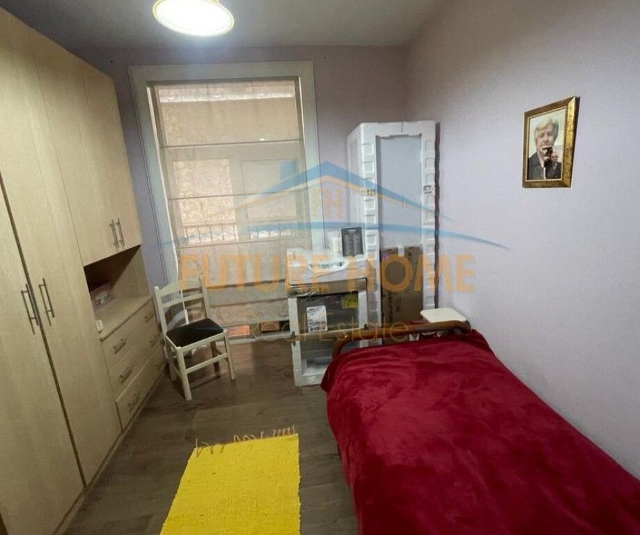 Shitet, Apartament 2+1, Rruga Babë Rexha, Tiranë.