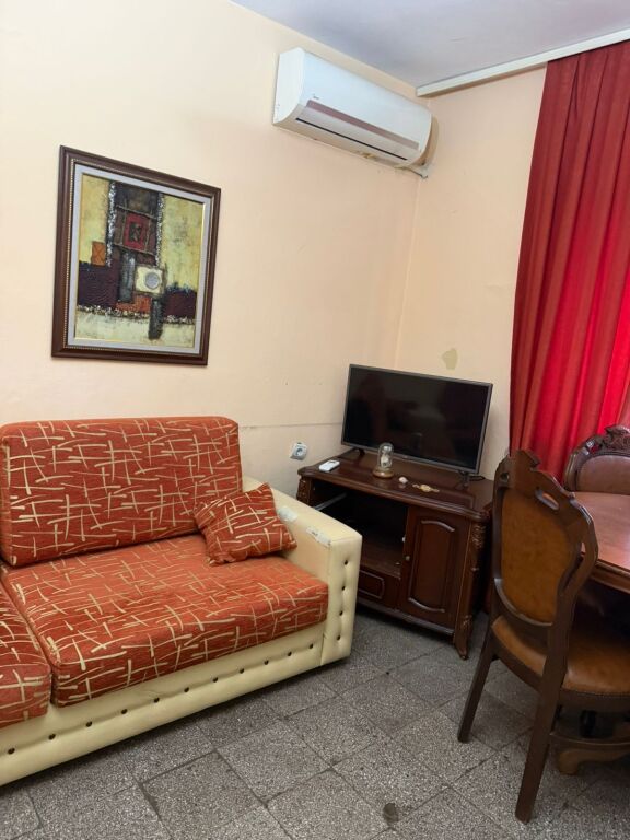 Jepet Me Qera Apartament 1+1+1 Ballkon