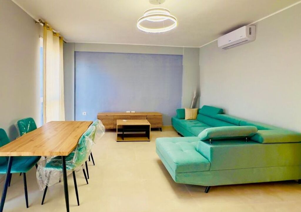 Apartament 2+1+2+2 Poste Parkimi tek 5-Maji, prane Concord Center!