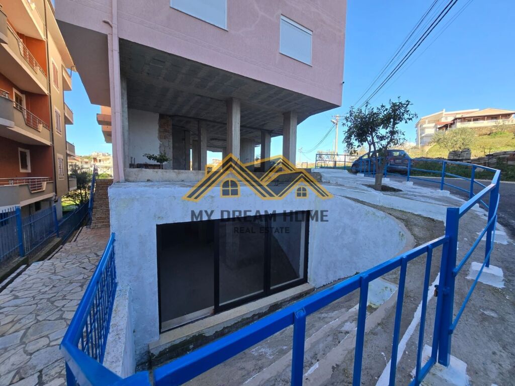 UNITÀ COMMERCIALE E CANTINA IN VENDITA PLEPA, DURRES!