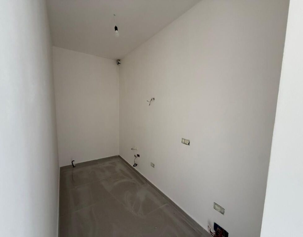 📣 SHITET Apartament 1+1 me Post Parking 📍 Rruga "Jordan Misja", Prane Kompeksit "Ndregjoni" ✨💶 Cmimi 150.000 Euro