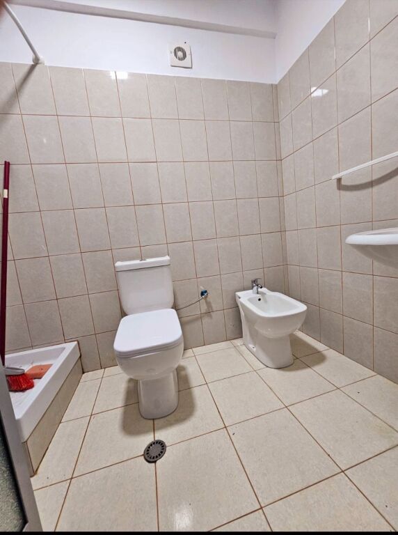 Okazion, Shitet apartament 2+1 ne fresk