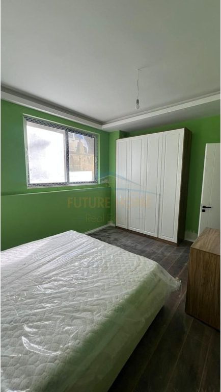 Shitet, Apartament 1+1, Fresku , Tiranë