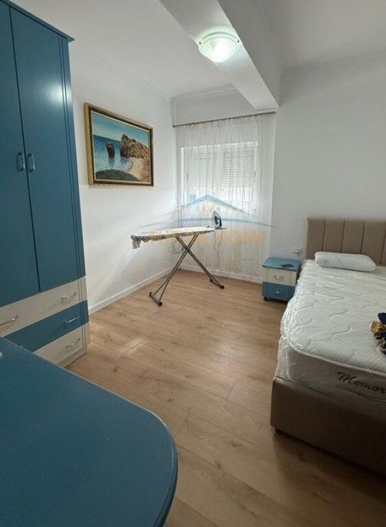 Affitto, Appartamento 2+1, Via Kongresi i Manastirit, Tirana.