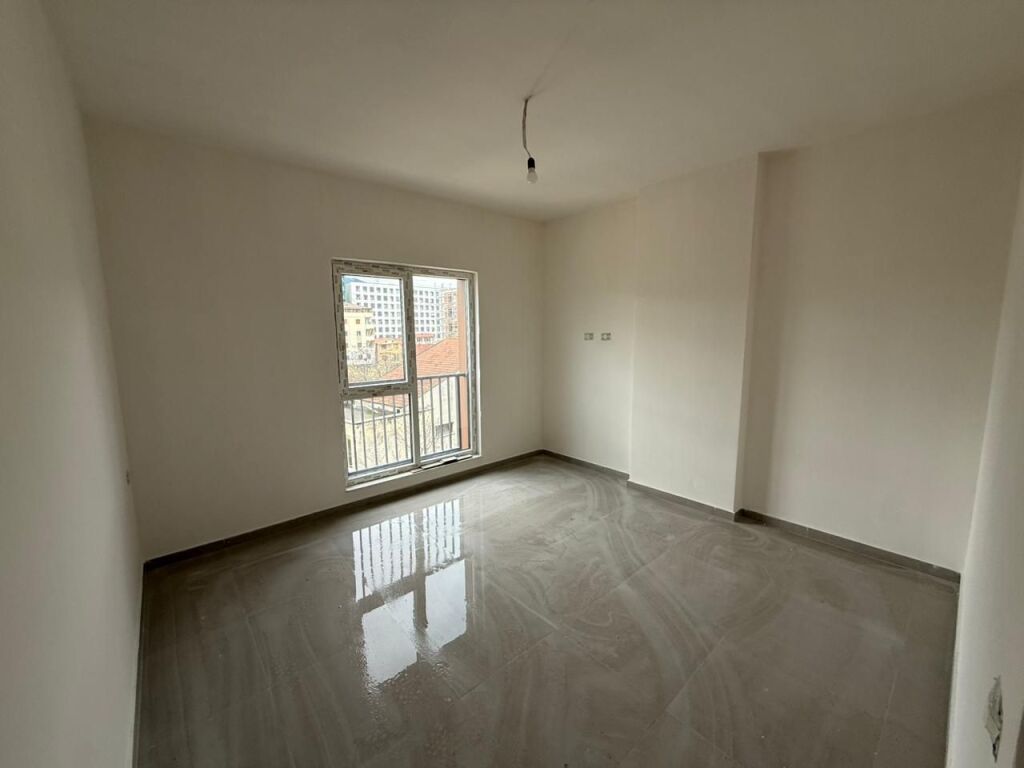 📣 SHITET Apartament 1+1 me Post Parking 📍 Rruga "Jordan Misja", Prane Kompeksit "Ndregjoni" ✨💶 Cmimi 150.000 Euro