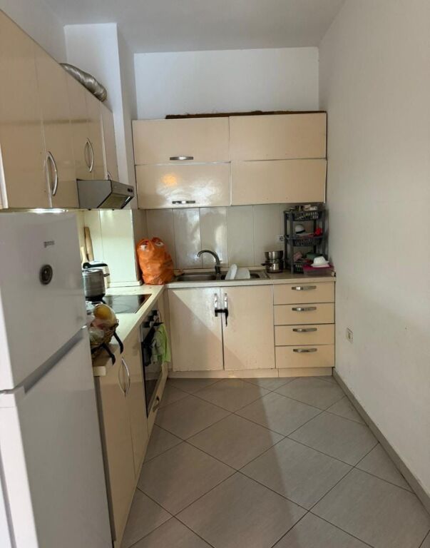 Apartament 2+1, Astir!