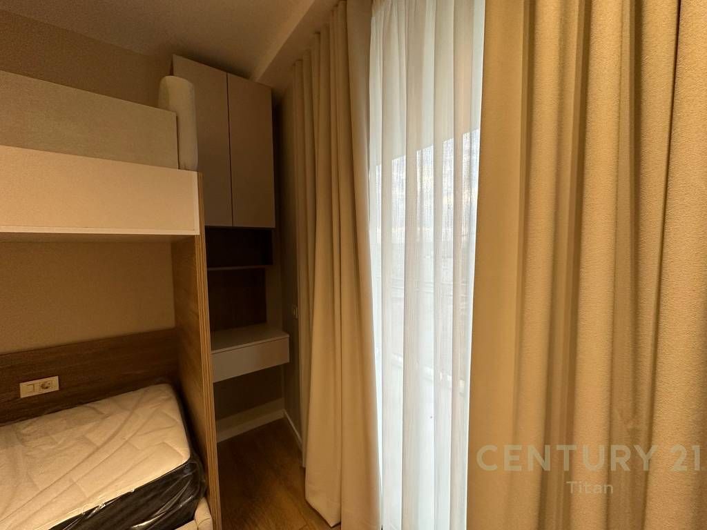 JEPET ME QERA APARTAMENT LUKSOZ TEK GOLDEN TOWER