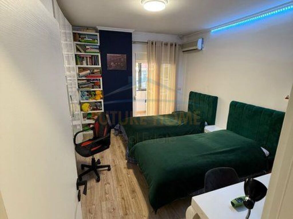 Shitet, Apartament 2+1,Unaza e re, Tiran