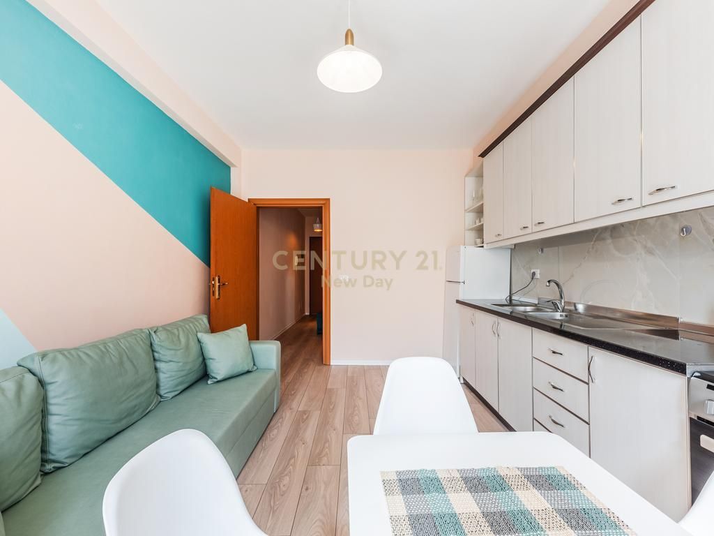 JEPET ME QIRA APARTAMENT 1+1 NE QENDER!