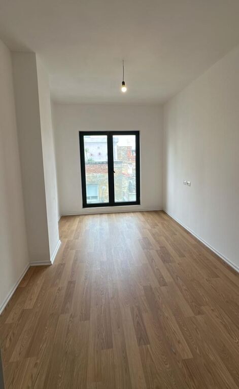 Ufficio 2+1+2 in Affitto