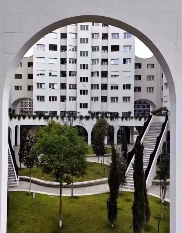 Apartament 1+1 me Qera , Astir