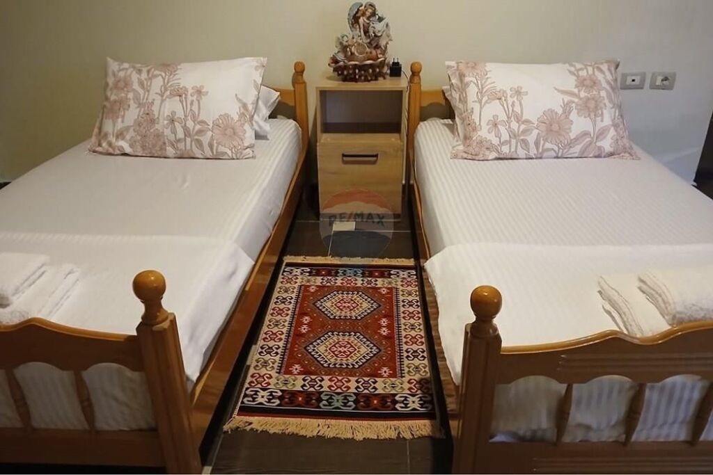 Apartament 2+1 me qera tek Komuna e Parisit !!!