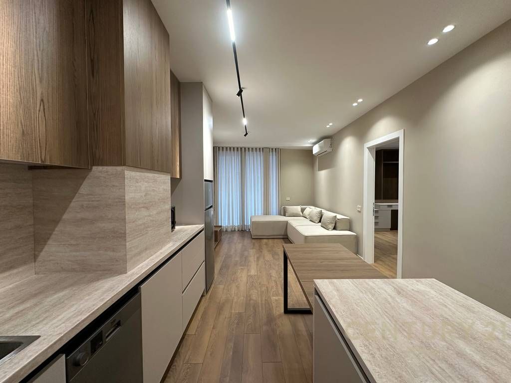 JEPET ME QERA APARTAMENT LUKSOZ TEK GOLDEN TOWER