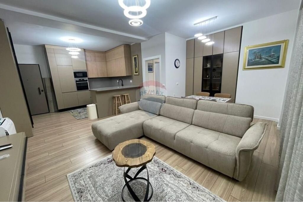APARTAMENT 3+1+2 PER QIRA