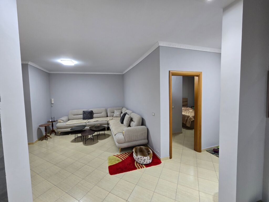 Shitet Apartament i kompletuar ne Vlorë