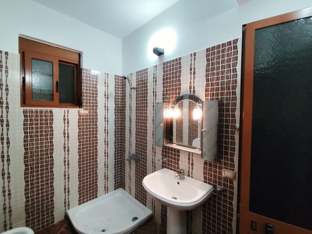 piano villa in affitto, Yzberisht