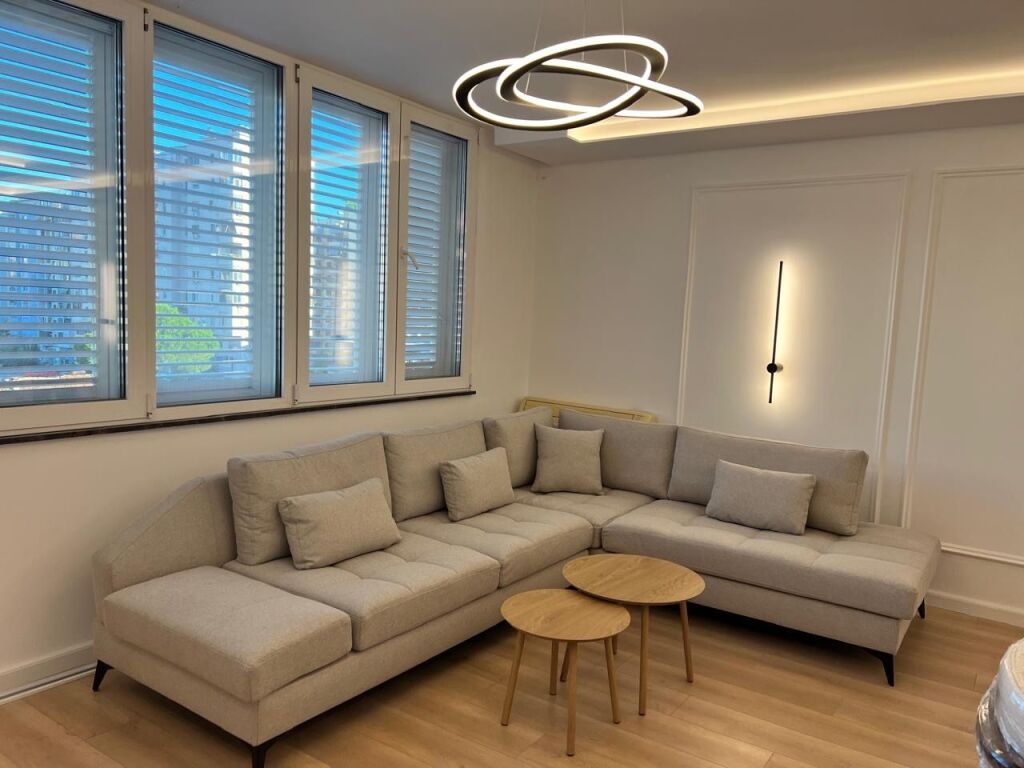 Appartamento 2+1 In Affitto, Comune di Parigi, Tirana