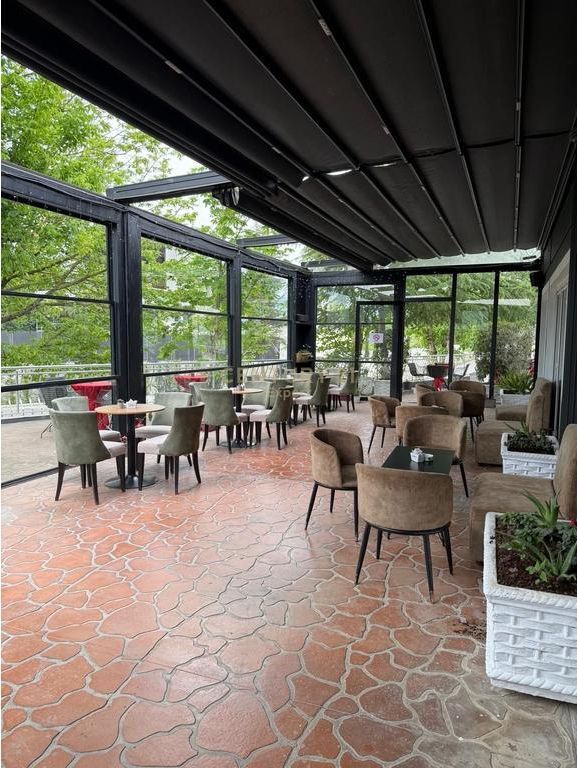 JAPIM ME QIRA HOTEL BAR RESTAURANT! 3,500 € /Muaj