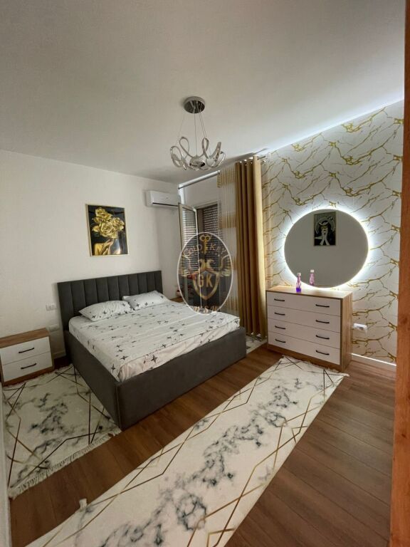 🏡 APARTAMENT ME QERA 2+1 RRUGA E PORTIT DURRES