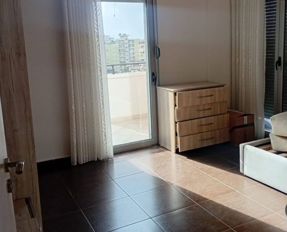 Apartament me qera