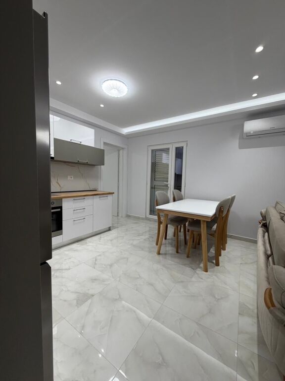 for rent 3+1+2, Selite