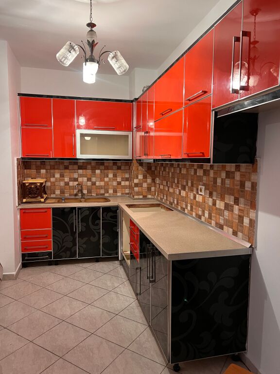 Jepet me qira 2+1+1 Bosh Yzberisht 400 mije leke