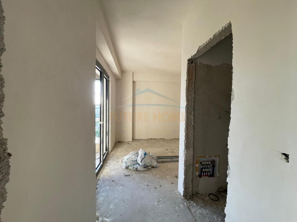 Shitet apartament 2+1+2+post parkimi Rezidenca Novus Bulevardi i Ri