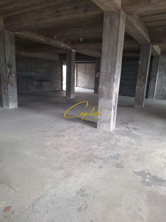 MAGAZZINI IN AFFITTO 270 M2 SAUK 100.000 LEKE