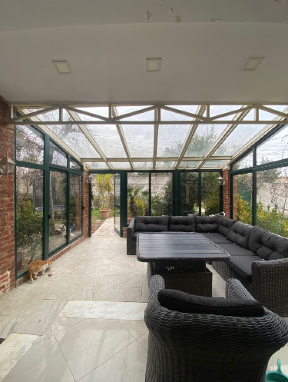 🏡 Jepet me Qira Vilë 2-Katëshe – Sauk i Vjetër