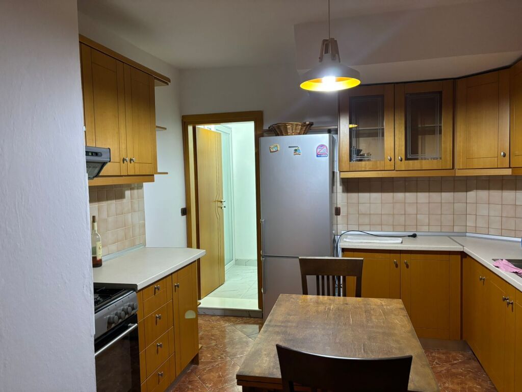 Apartament 2+1 me Qera Afatgjatë – Pranë ALSA, Vlorë