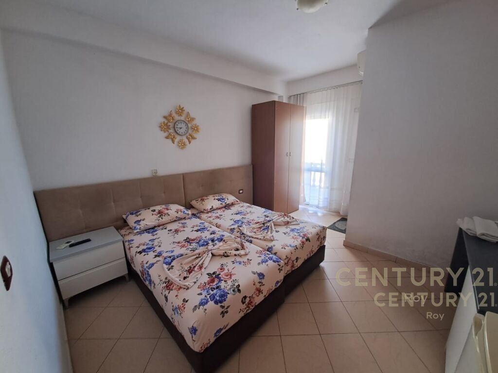 SHITET HOTEL ME 31 DHOMA NE GOLEM!!!