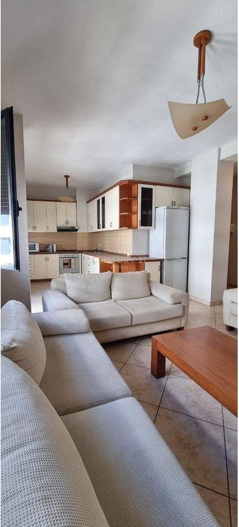 AFFITTIAMO APPARTAMENTO 2+1+2 PER UFFICIO / RESIDENZIALE, DIETRO SQUARE 21!