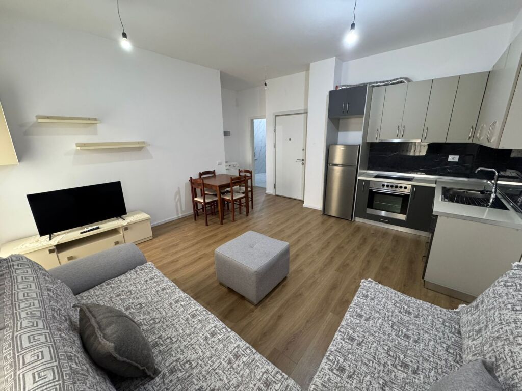 🏡 Appartamento 1+1 in affitto 📍 Indirizzo: Ali Demi, Complesso Kaimi💰 Prezzo: 40.000 lek / mese
