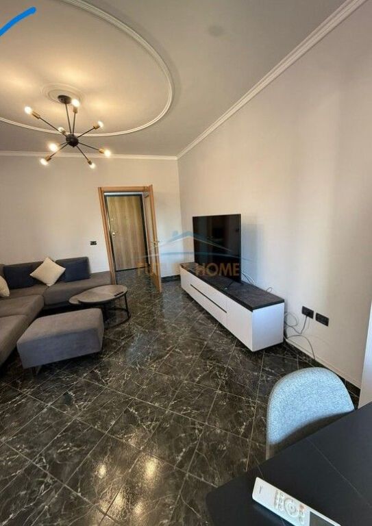 Affitto, Appartamento 2+1+2, Via Elbasan, Tirana.