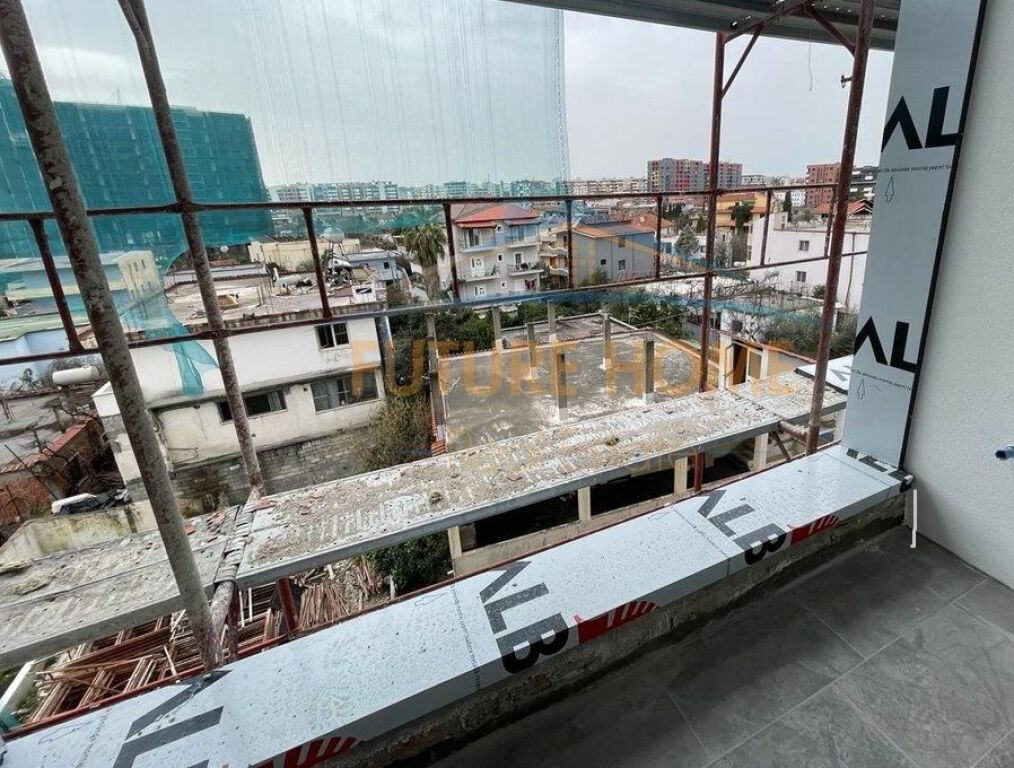 VENDESI APPARTAMENTO 1+1 , EX PARCO , VIA BABE REXHA