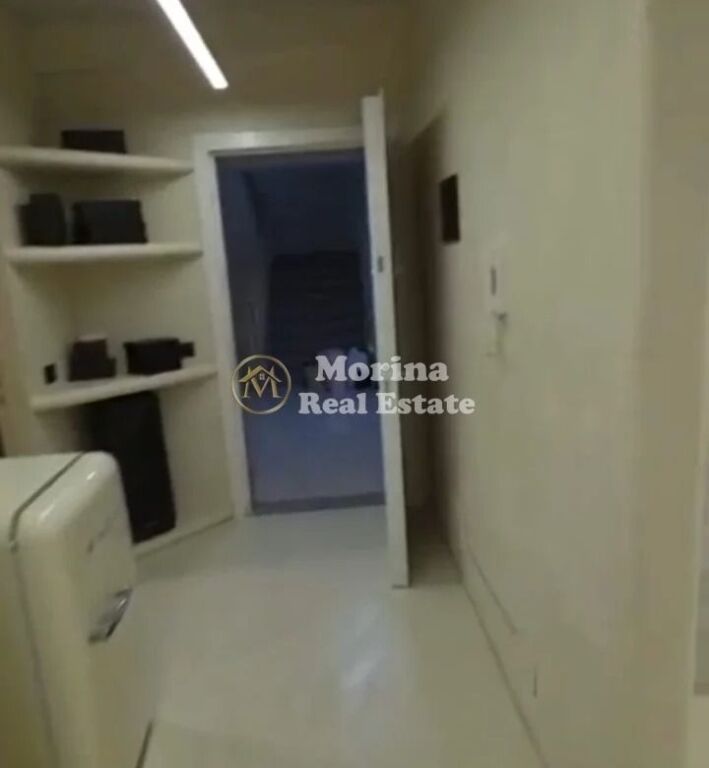 Shitje | Ambjent Biznesi | Komuna Parisit | 222000 €