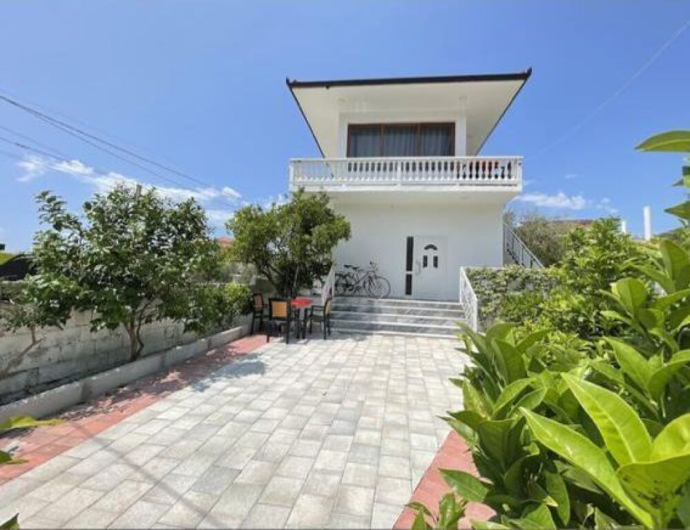 🏡 Shtëpi me qira pranë Lungomares (Vlore)