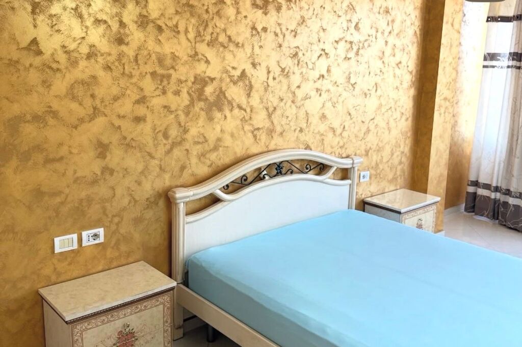 800€ a Myslhm Shyr