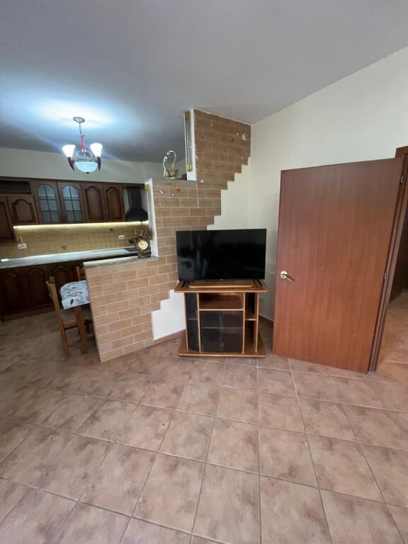 JEPET ME QERA APARTAMENT 2+1 NE ZONE E ISH RAJONIT DURRES