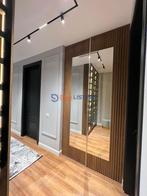 Jepet Apartament 2+1+2 me Qera, te Secret Garden