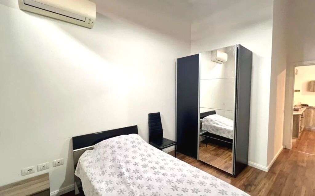 Jepet me Qera: 2+1+2wc📍Zogu I Zi - Kati.6 - 650€ - S.110m² - Pallat i Ri || Zone teper e qete banimi