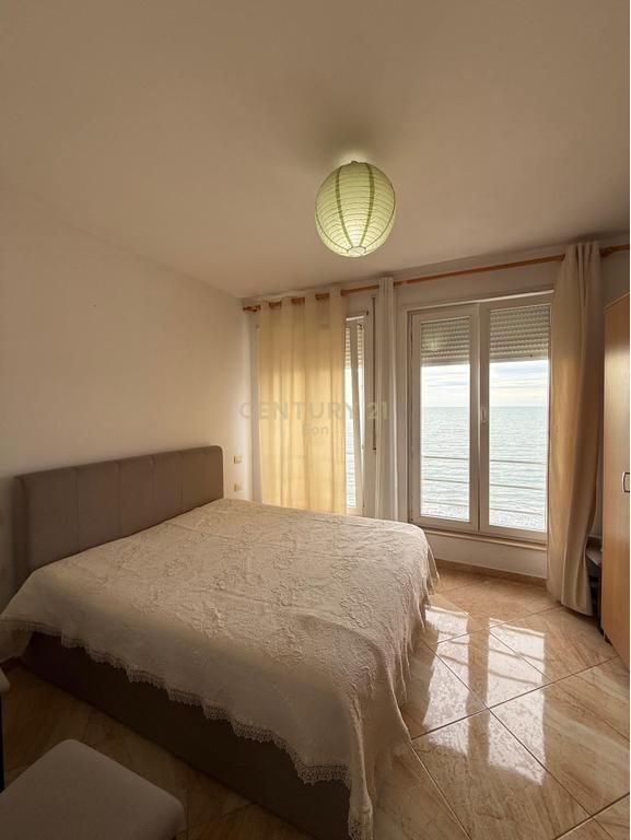 Apartament 2+1 Me Qira në Plazh, Durrës !!