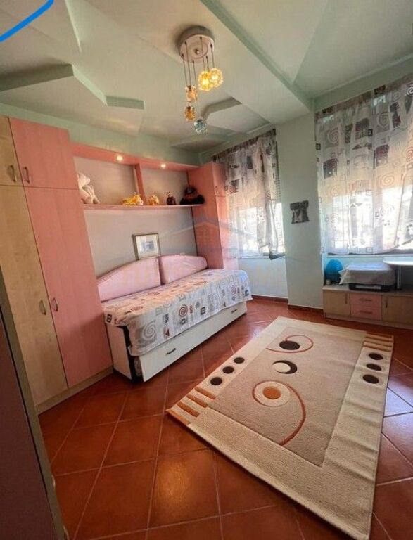 Affitto, Appartamento 2+1+2, 21 Dhjetori.