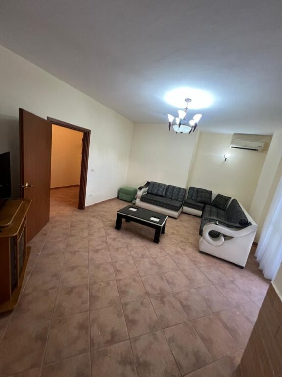 JEPET ME QERA APARTAMENT 2+1 NE ZONE E ISH RAJONIT DURRES
